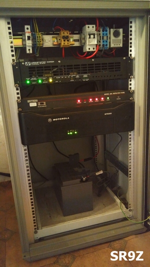 SR9Z w szafie rack 19'